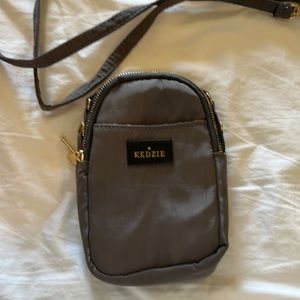 Kedzie crossbody. Gray.